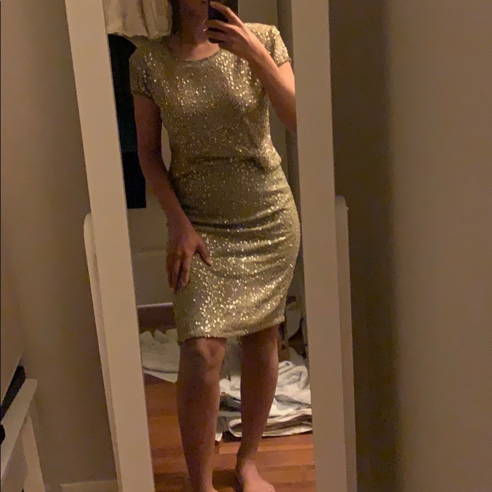 RARE Gold matching set (top and skirt - sequins)